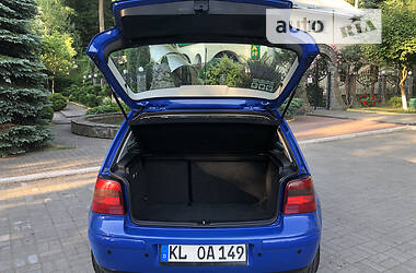 Хэтчбек Volkswagen Golf 2001 в Дрогобыче