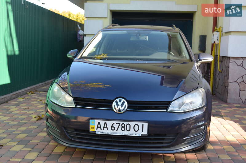 Универсал Volkswagen Golf 2013 в 