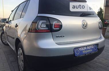 Хэтчбек Volkswagen Golf 2005 в Тернополе