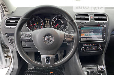 Хэтчбек Volkswagen Golf 2012 в Ужгороде