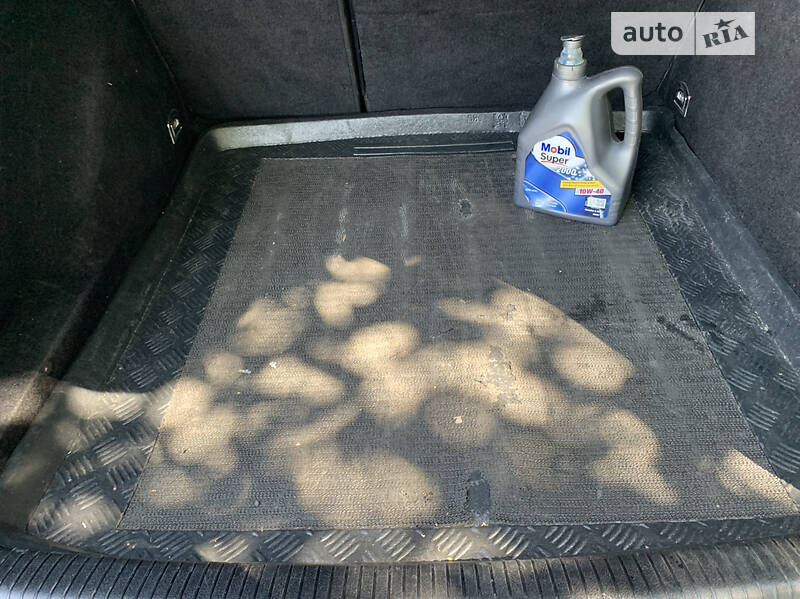 Универсал Volkswagen Golf 2004 в Житомире