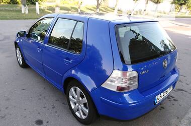 Хэтчбек Volkswagen Golf 2003 в Умани