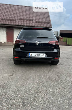 Хэтчбек Volkswagen Golf 2015 в Белой Церкви