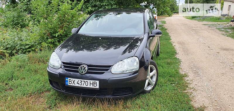 Хэтчбек Volkswagen Golf 2005 в Каменец-Подольском