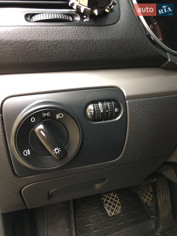 Універсал Volkswagen Golf 2011 в Івано-Франківську