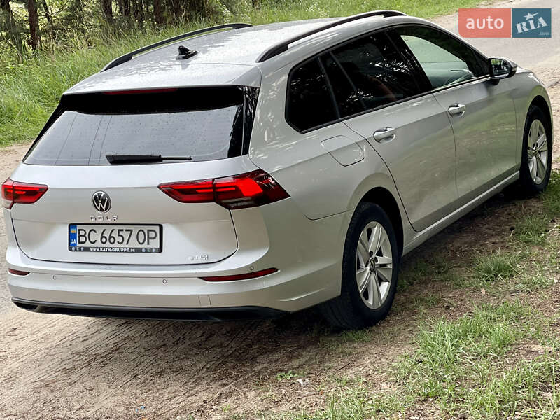 Універсал Volkswagen Golf 2021 в Львові
