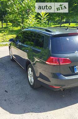 Универсал Volkswagen Golf 2014 в Глухове