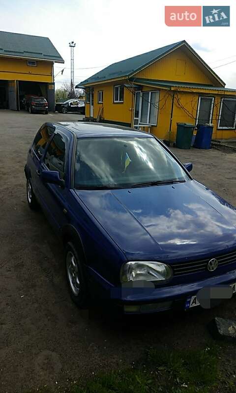 Хэтчбек Volkswagen Golf 1998 в Черкассах