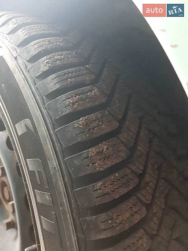 Універсал Volkswagen Golf 2008 в Києві