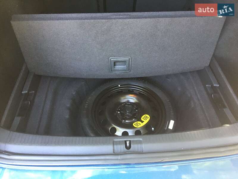 Універсал Volkswagen Golf 2016 в Зміїві