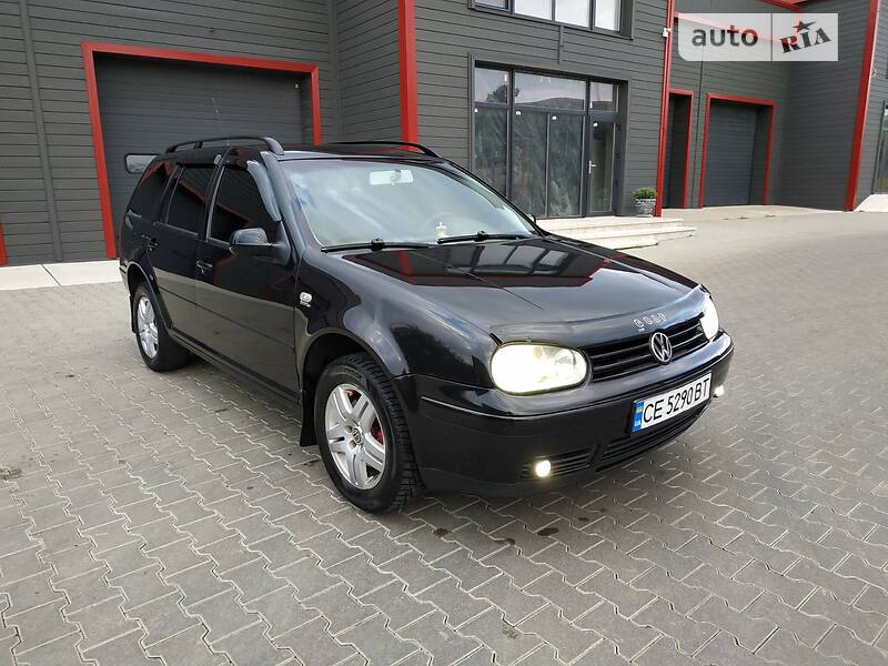 Универсал Volkswagen Golf 2004 в Черновцах
