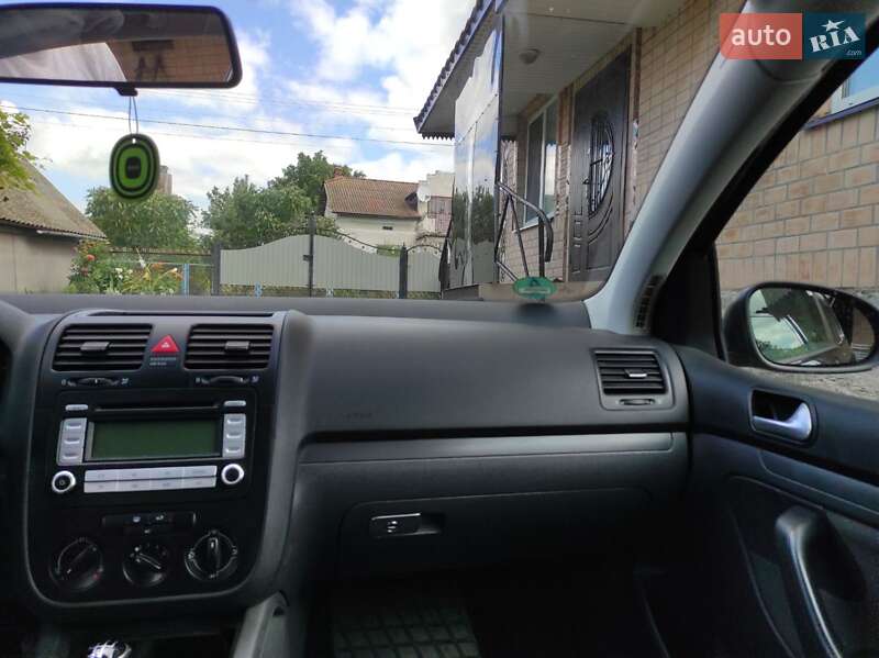 Хетчбек Volkswagen Golf 2007 в Чорткові