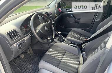 Хетчбек Volkswagen Golf 2008 в Мукачевому