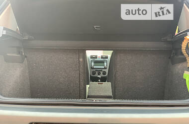 Хэтчбек Volkswagen Golf 2008 в 