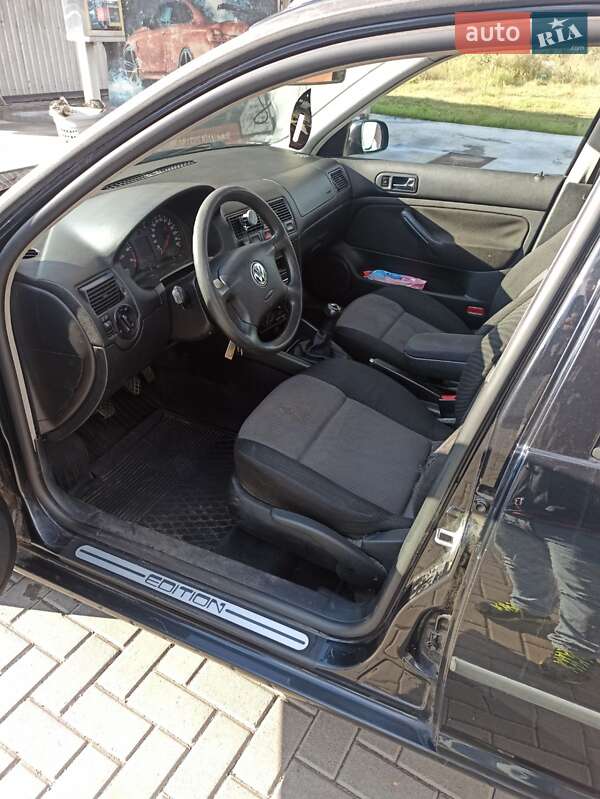 Универсал Volkswagen Golf 2001 в Черкассах