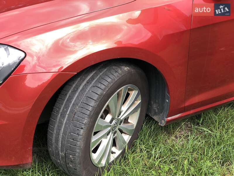 Універсал Volkswagen Golf 2016 в Києві