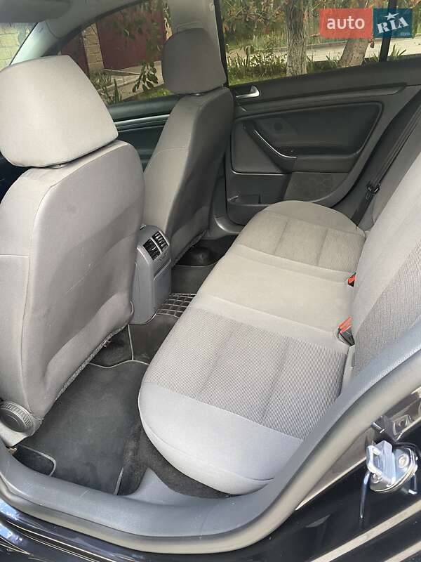 Хетчбек Volkswagen Golf 2008 в Миколаєві