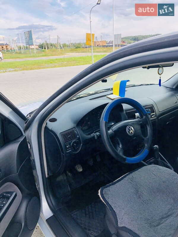 Хетчбек Volkswagen Golf 1998 в Львові