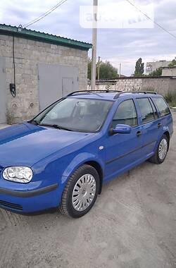 Універсал Volkswagen Golf 2001 в Звягелі