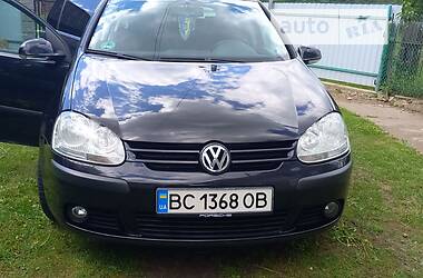 Хэтчбек Volkswagen Golf 2005 в Стрые