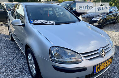 Хетчбек Volkswagen Golf 2004 в Львові