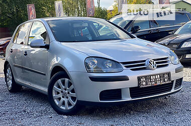 Хетчбек Volkswagen Golf 2004 в Львові
