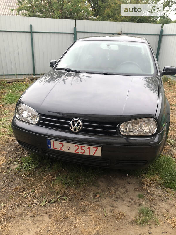 Хетчбек Volkswagen Golf 2003 в Умані