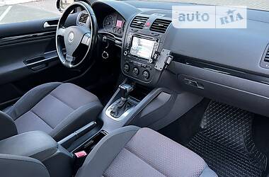 Хэтчбек Volkswagen Golf 2007 в 