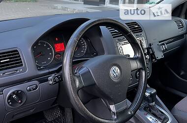 Хэтчбек Volkswagen Golf 2007 в 