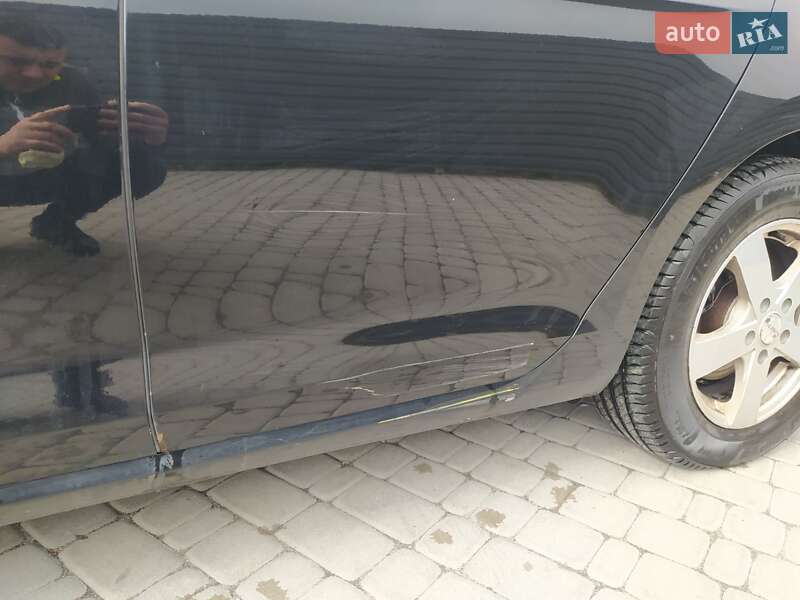 Універсал Volkswagen Golf 2013 в Ірпені