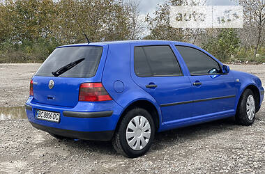 Хэтчбек Volkswagen Golf 2000 в Ровно