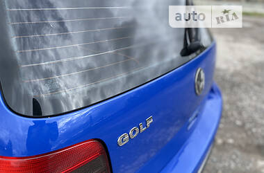 Хэтчбек Volkswagen Golf 2000 в Ровно