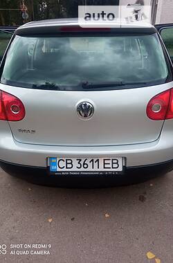 Хэтчбек Volkswagen Golf 2005 в Семеновке