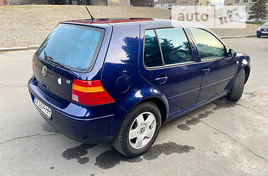 Хетчбек Volkswagen Golf 2003 в Шепетівці