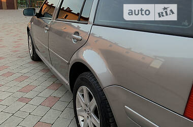 Универсал Volkswagen Golf 2003 в 