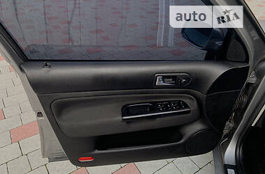 Универсал Volkswagen Golf 2003 в 