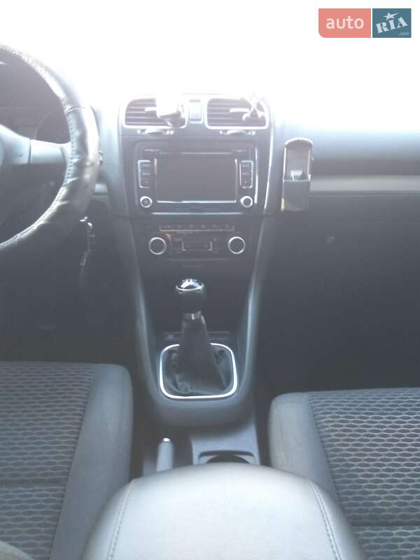 Універсал Volkswagen Golf 2010 в Львові