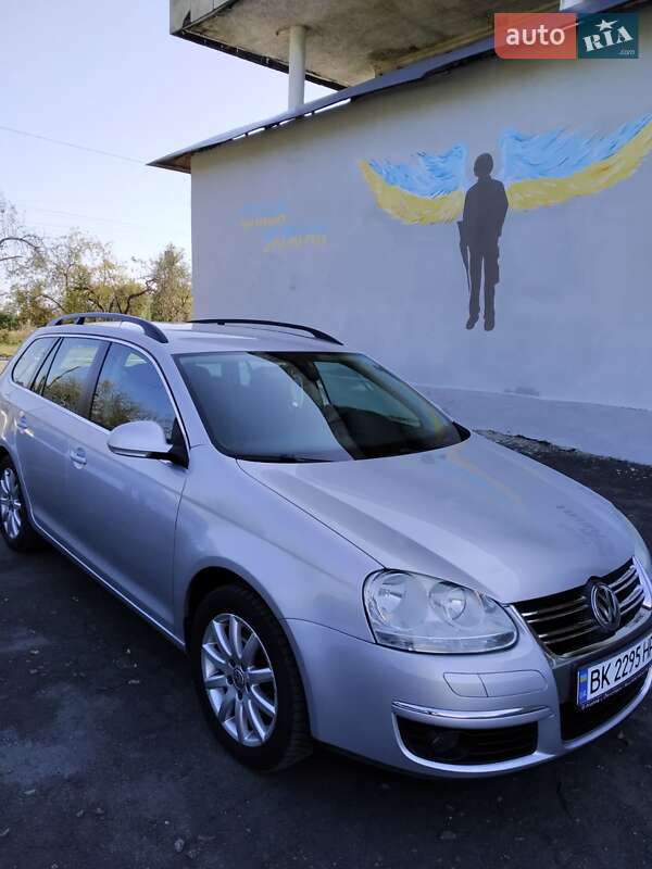 Универсал Volkswagen Golf 2008 в Здолбунове