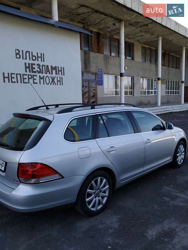 Универсал Volkswagen Golf 2008 в Здолбунове
