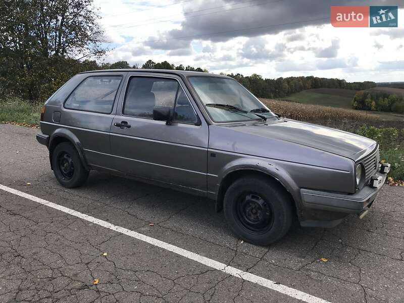Хетчбек Volkswagen Golf 1983 в Городищеві