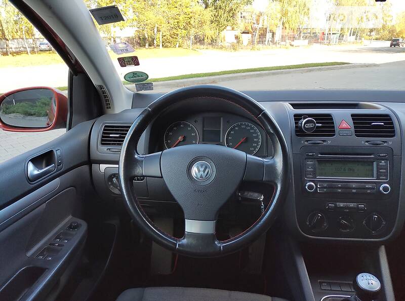 Хэтчбек Volkswagen Golf 2006 в Белой Церкви