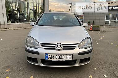 Хетчбек Volkswagen Golf 2004 в Києві