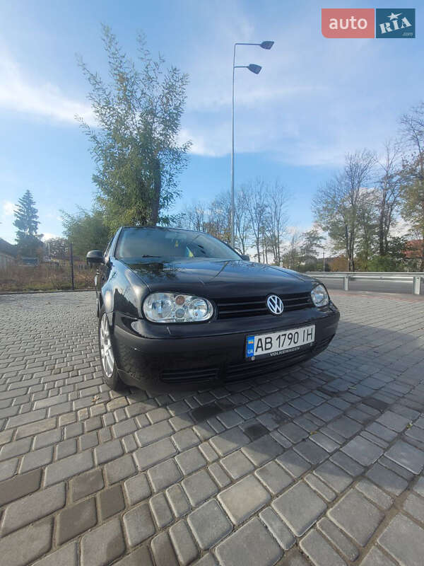 Volkswagen Golf 2003