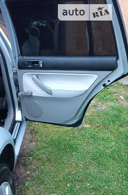 Универсал Volkswagen Golf 2000 в 