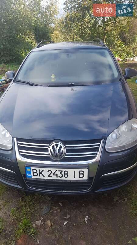 Універсал Volkswagen Golf 2008 в Рівному