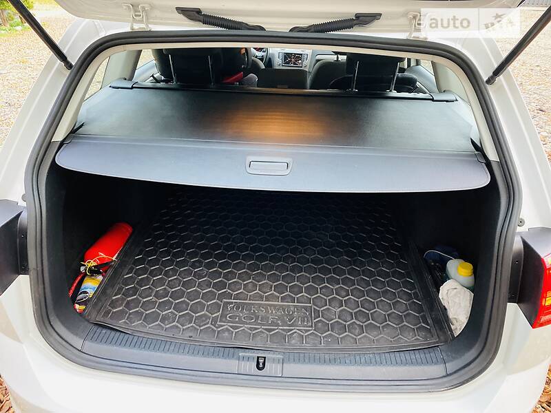 Універсал Volkswagen Golf 2017 в Львові