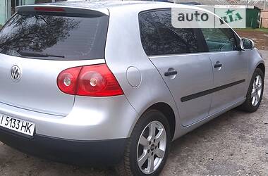 Хэтчбек Volkswagen Golf 2004 в Полтаве