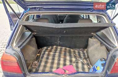 Хетчбек Volkswagen Golf 1994 в Снятині