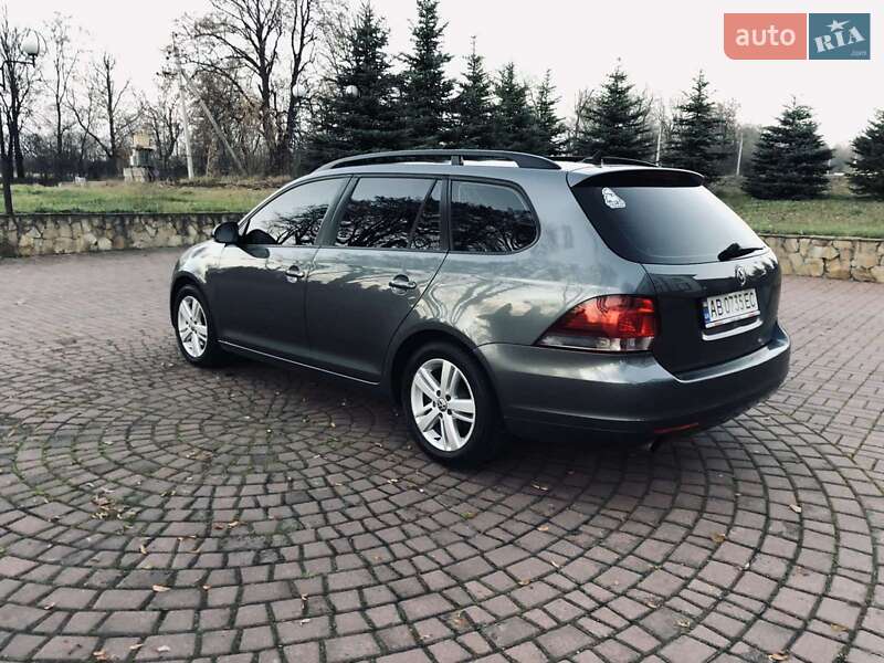 Універсал Volkswagen Golf 2013 в Києві