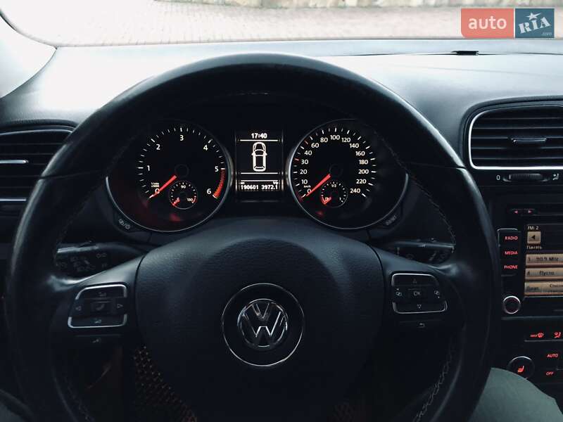 Універсал Volkswagen Golf 2013 в Києві